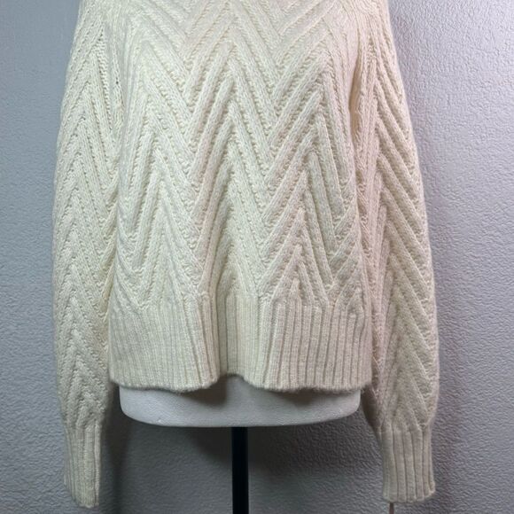 New! Sincerely Jules Off White Pull-On High Neck Soft Women’s Sweater Sz M - Picture 5 of 11